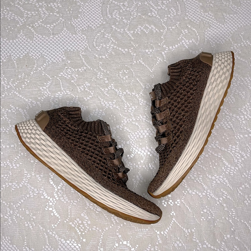 NoBull Project Knit Runners in Espresso Brown Gum Sole Unisex size W7 // 5.5M